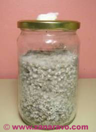 Kozarci s sterilnim substratom